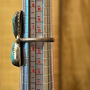 Vintage Native American Sterling Silver & Turquoise Ring. Size 7-1/2
